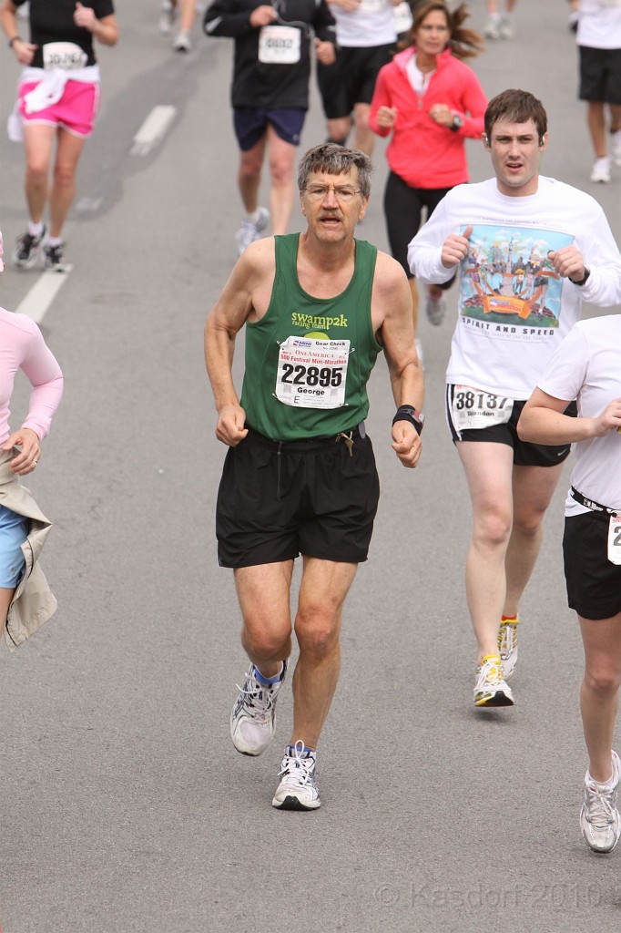 Indy Mini-Marathon 2010 222.jpg